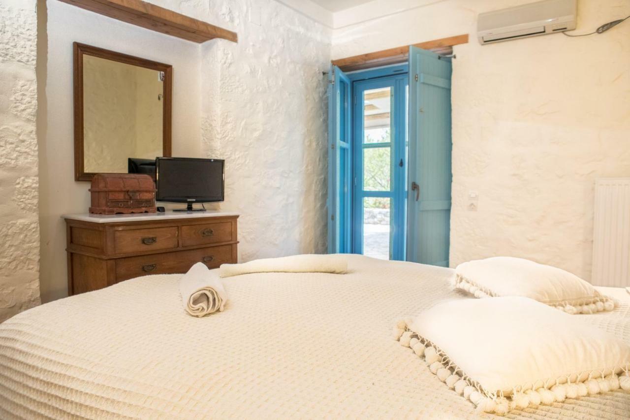 Villa Smaragda Liménion Bagian luar foto